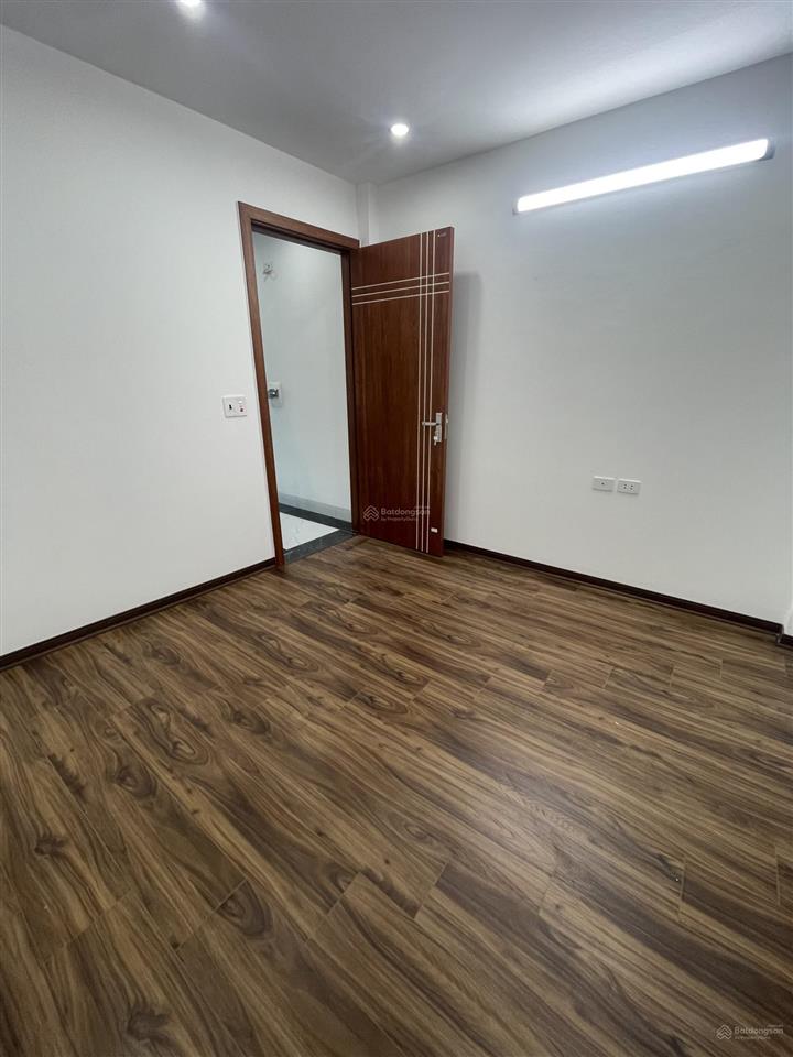 Bán nhà 4tx46m2 gần chục chính  1km uỷ ban xã đông la  7 phút kđt đô nghĩa giá 3,75 tỷ