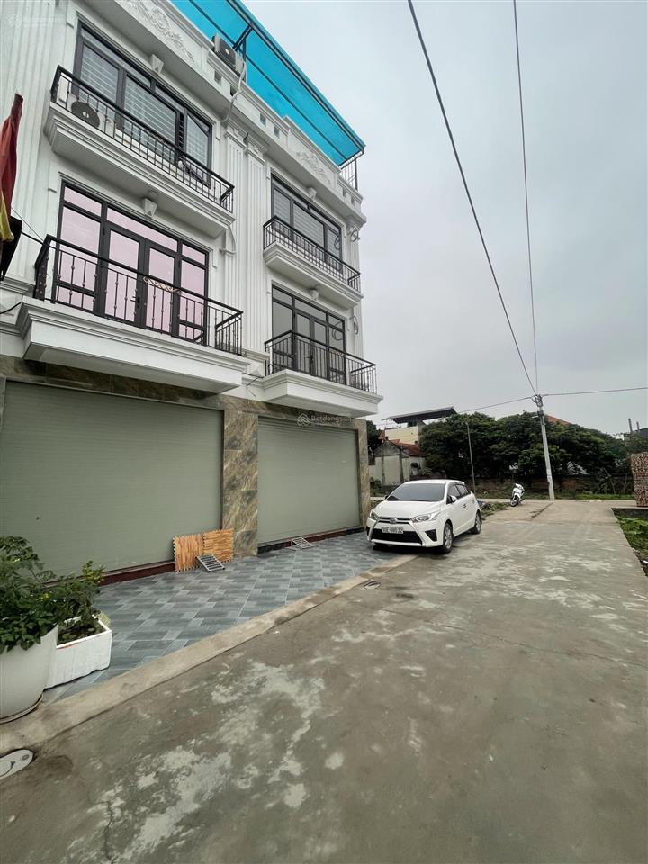 Bán nhà 4tx46m2 ô tô đậu gần nhà ngay chục chính  vành đai 4  1km uỷ ban đông la giá 3,5 tỷ