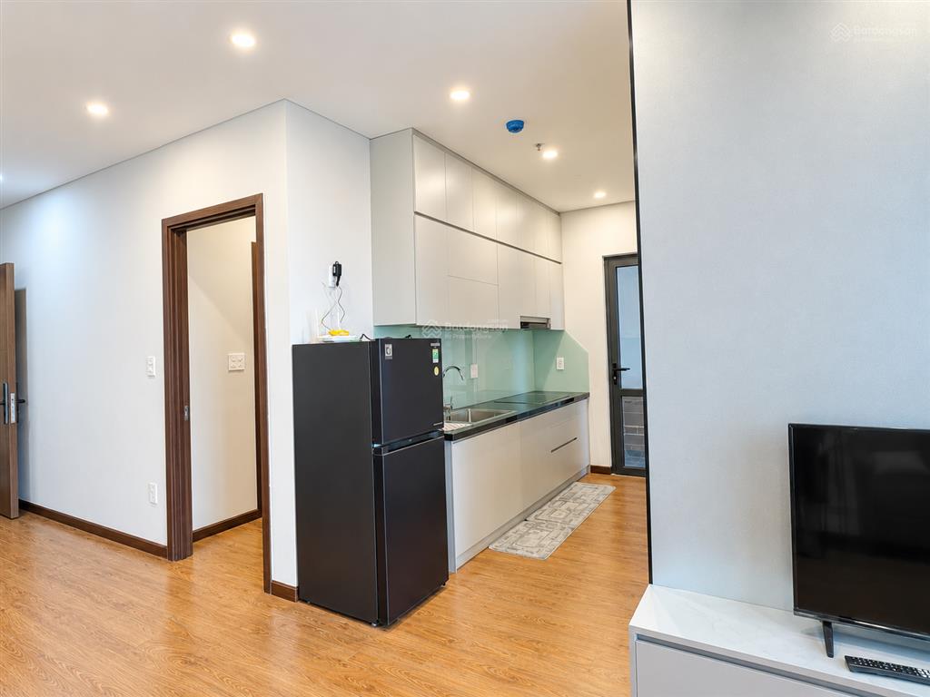 Căn hộ mới view biển, gần siêu thị, 2 phòng ngủ, 2wc