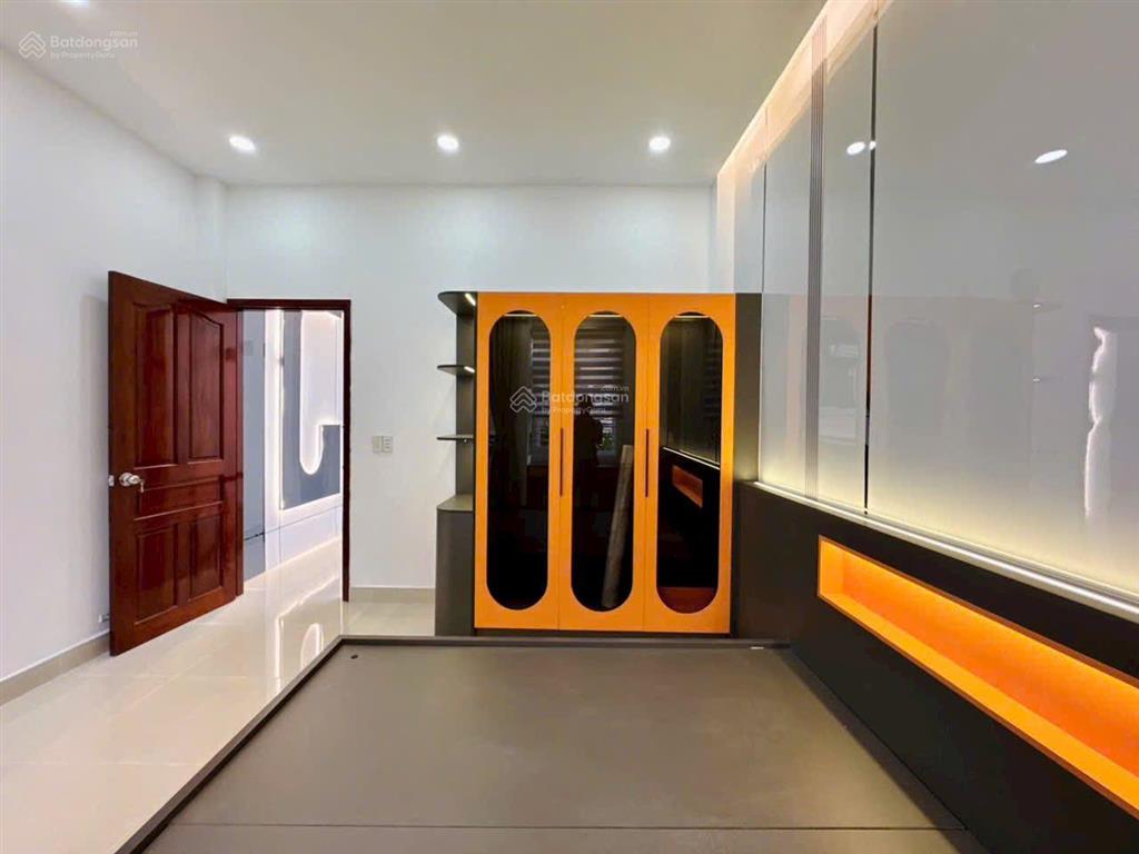 Chính chủ bán nhà đường nguyễn giản thanh phường hoà hưng quận 10 giá 3 tỷ 250tr