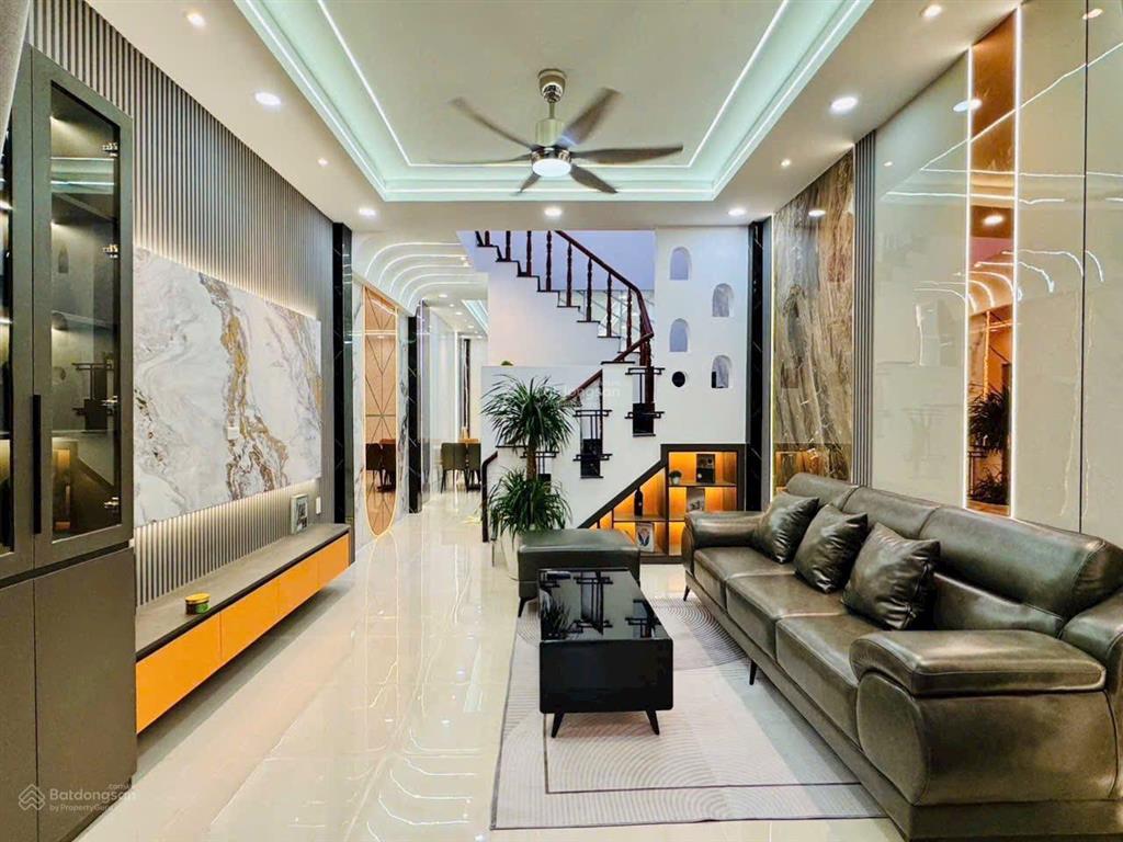 Chính chủ bán nhà đường nguyễn giản thanh phường hoà hưng quận 10 giá 3 tỷ 250tr