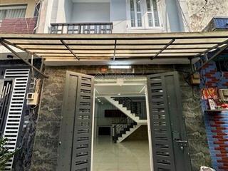 Bán nhà giáp quận 1 đường bến vân đồn quận 4 kế trường đặng trần côn. 1 trệt 1 lầu giá 2tỷ4 hẻm oto