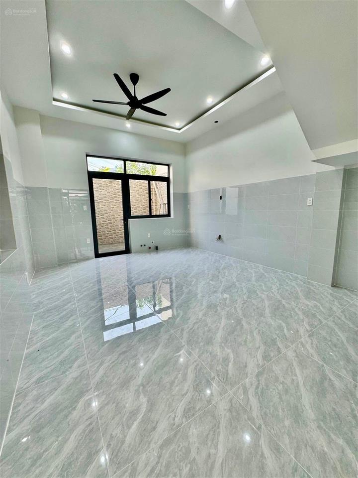Bán nhà giá 4,7tỷ gần bệnh viện 115 đường thành thái, p14, quận 10 chủ thiện chí bán nhanh, nhà mới