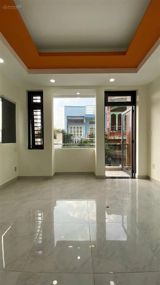 Chủ làm ăn lỗ cần bán căn lê lai, p3, gò vấp giá 2,7tỷ cách đại học công nghiệp 200m. sổ riêng