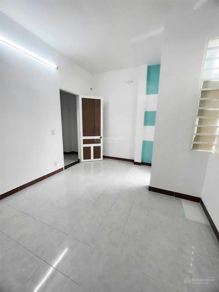Tìm chủ mới nhà 1/ bàn cờ, quận 3 gần chợ kinh doanh sầm uất. diện tích 44m2 giá 2tỷ190 sổ riêng