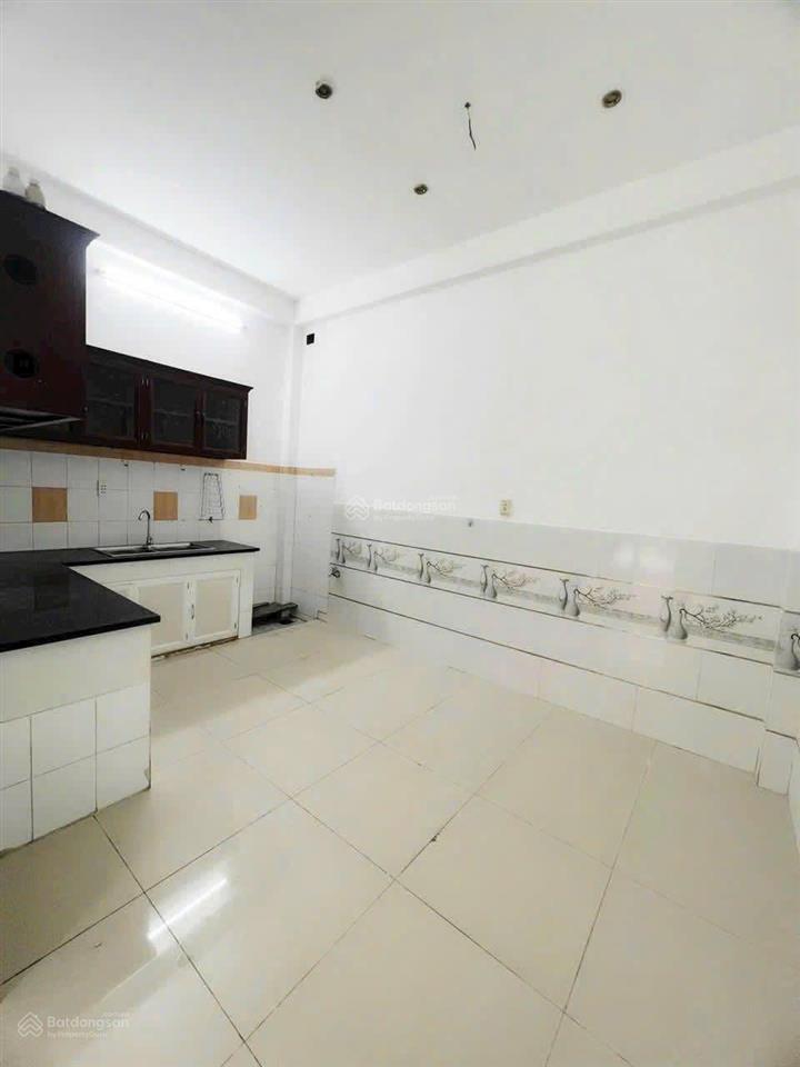 Tìm chủ mới nhà 1/ bàn cờ, quận 3 gần chợ kinh doanh sầm uất. diện tích 44m2 giá 2tỷ190 sổ riêng