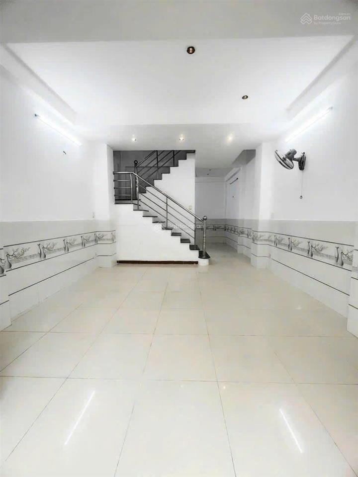 Tìm chủ mới nhà 1/ bàn cờ, quận 3 gần chợ kinh doanh sầm uất. diện tích 44m2 giá 2tỷ190 sổ riêng