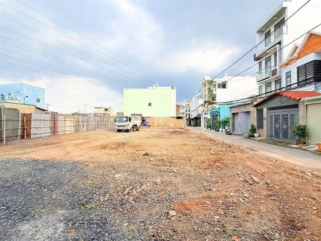 Bán đất 2 mặt tiền diện tích công nhận 64m2 giá 1tỷ7 đường trần thị năm, trung mỹ tây, quận 12