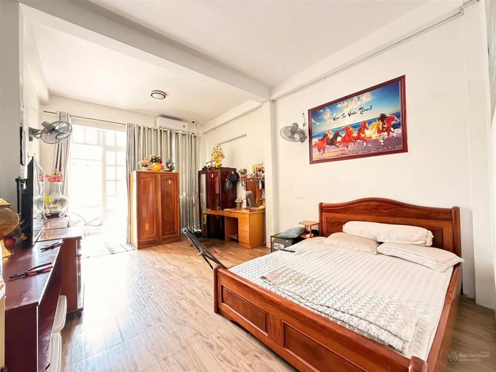Bán nhà đẹp thoại ngọc hầu, tân phú 52m2 giá 3tỷ490 công chứng ngay. có ngân hàng hỗ trợ vay