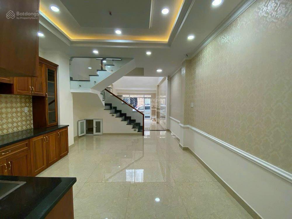 Bán nhà phố mặt tiền quốc lộ 13 sầm uất giá 2,5tỷ  diện tích 60m2 liền kề khu đô thị vạn phúc