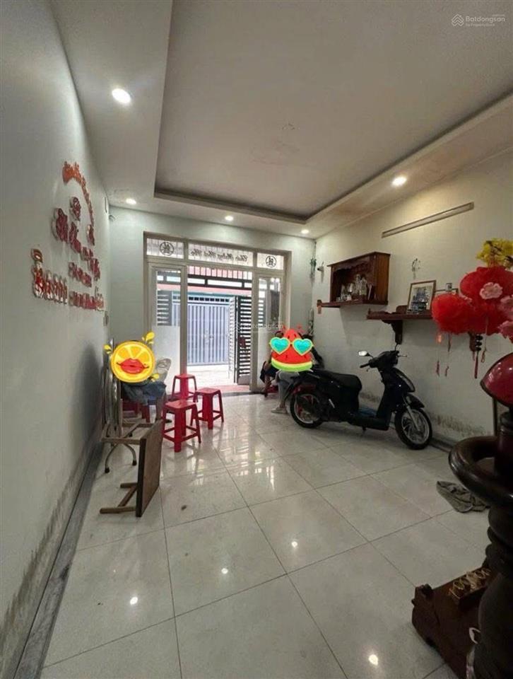 Bán nhà trống dọn vào ở ngay đường bùi hữu nghĩa, p7, quận 5 giá 2tỷ48 sổ riêng. diện tích 50m2