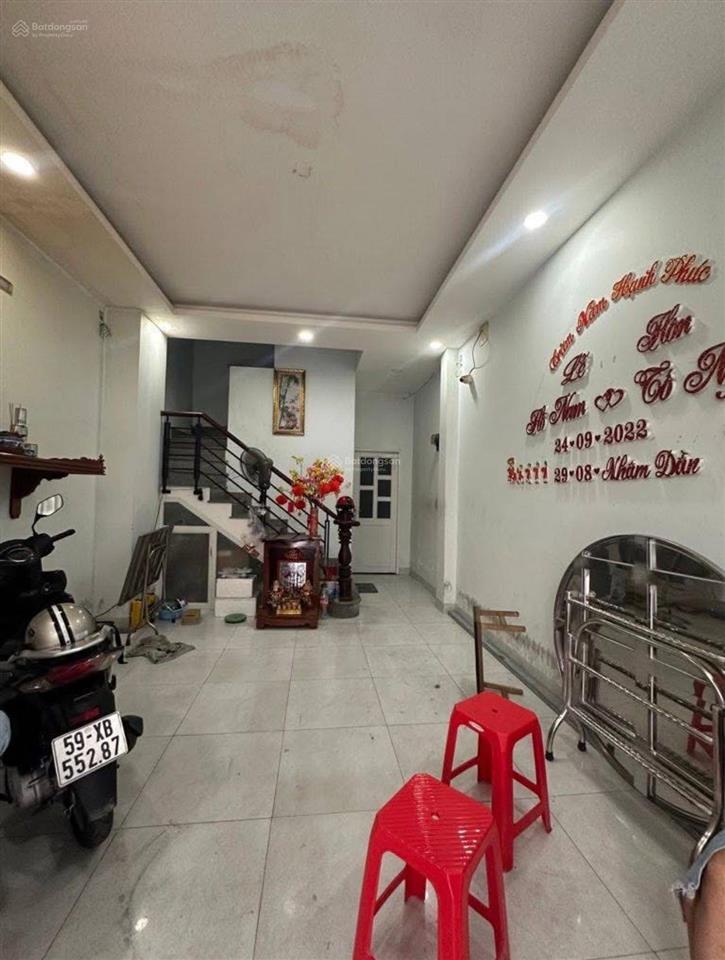 Bán nhà trống dọn vào ở ngay đường bùi hữu nghĩa, p7, quận 5 giá 2tỷ48 sổ riêng. diện tích 50m2
