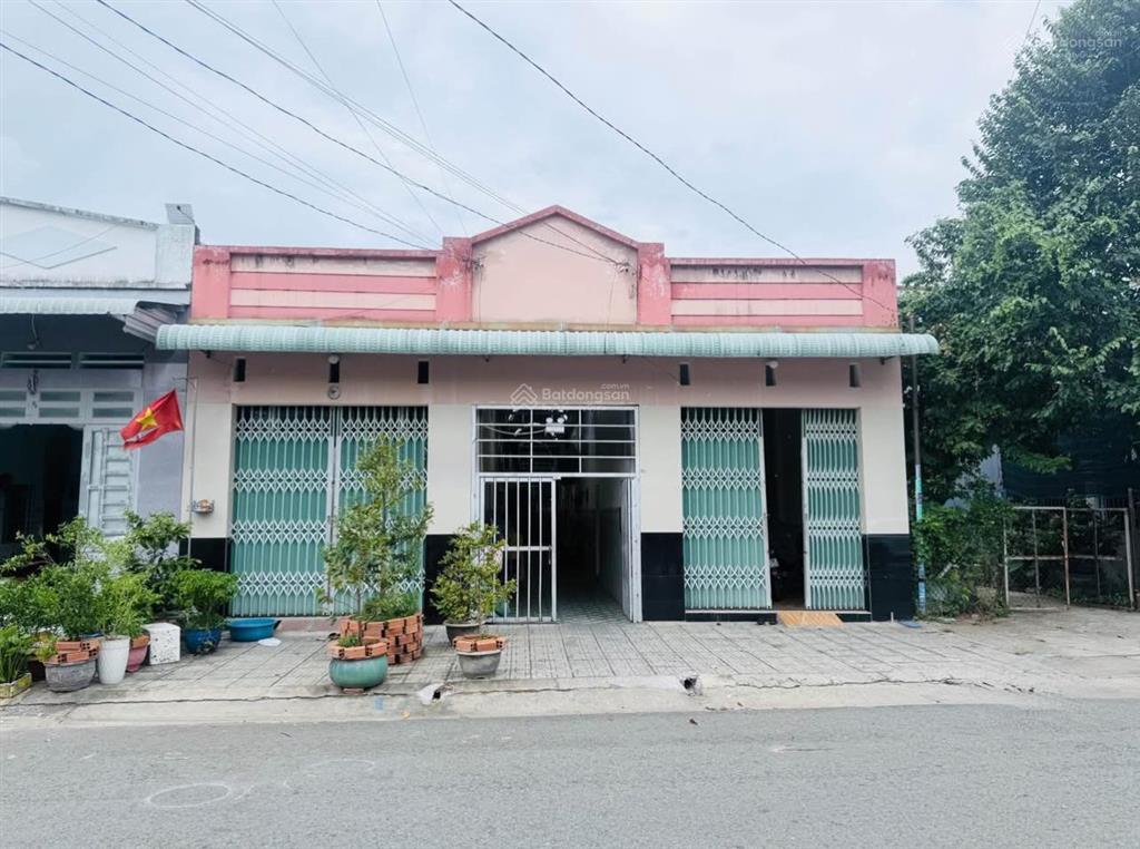 Bán dãy trọ 4 phòng  150 m² cạnh khu công nghiệp mỹ phước 2 trung tâm tp bến cát cũ