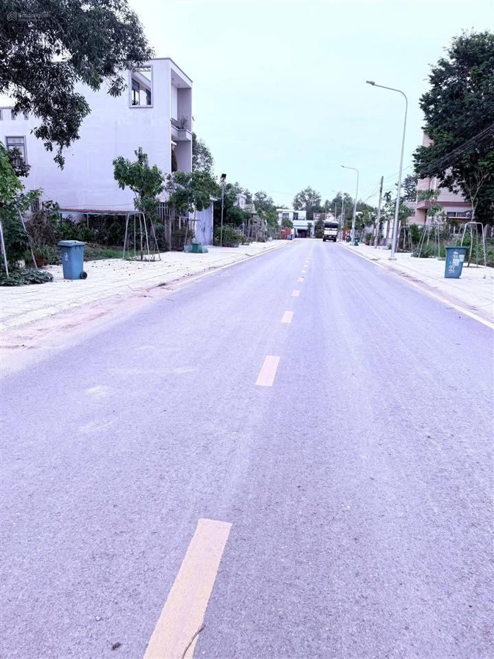 Giáp chủ bán lô góc 200m2 2,6tỷ khu dân cư phường tân uyên, bình dương cũ ngay ban chỉ huy tân uyên