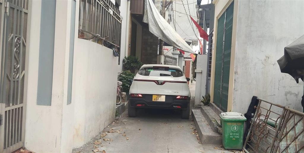 Bình vọng văn bình thường tín. dt57,1m mt4,5m giá 6,2 tỷ.đường thông ô tô chạy vòng quanh bám ql1a