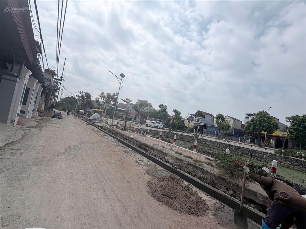 Đất xâm động hồng vân, hà nội. dt 54m mt 4m giá 3,55 tỷ