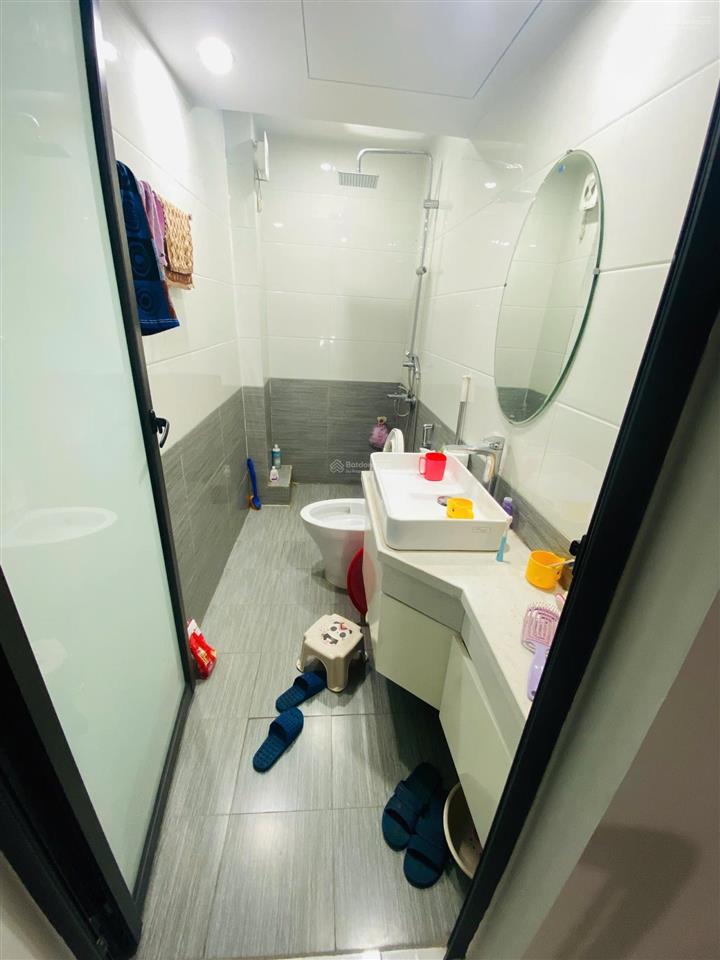 Nhà huỳnh cung xã đại thanh dt 30.1m2, mt 5,66m giá 6,35 tỷ 3pn, 3wc, 4 tầng. cách 1 nhà ra đường