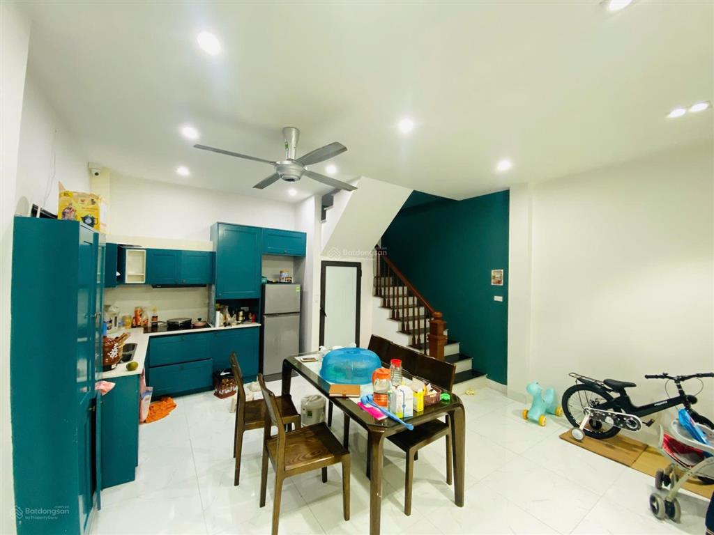 Nhà huỳnh cung xã đại thanh dt 30.1m2, mt 5,66m giá 6,35 tỷ 3pn, 3wc, 4 tầng. cách 1 nhà ra đường