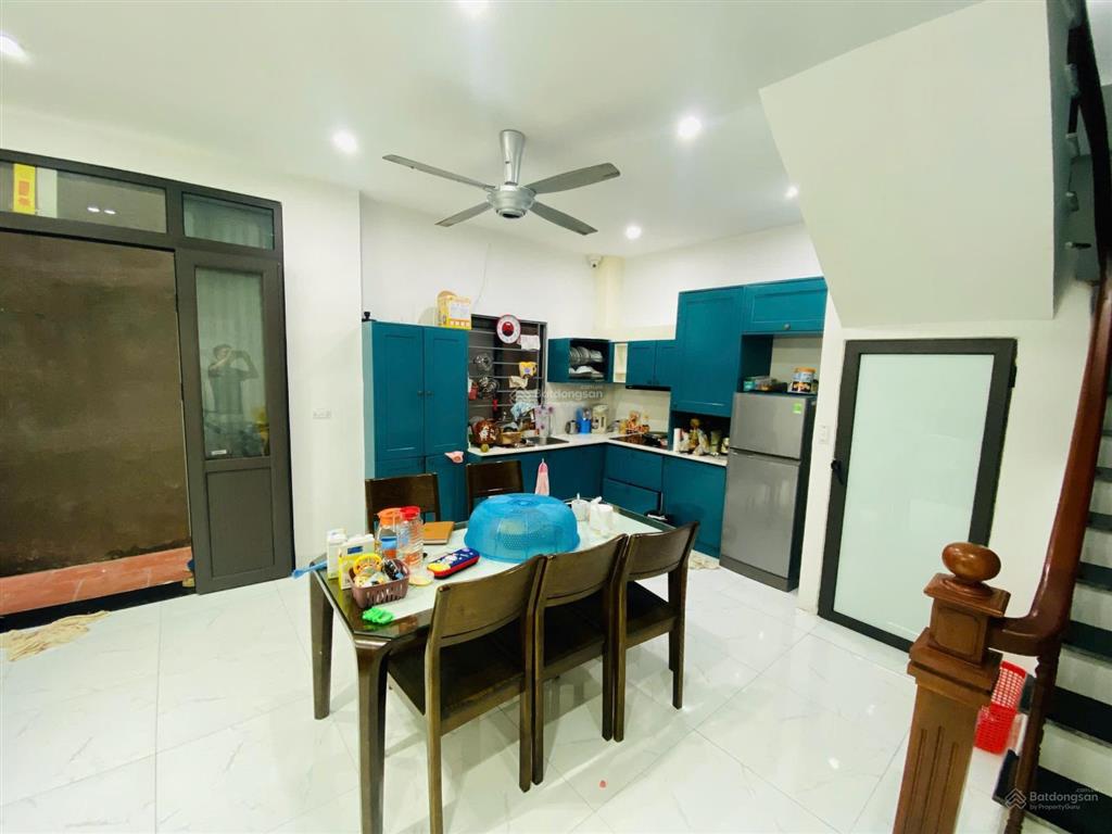 Nhà huỳnh cung xã đại thanh dt 30.1m2, mt 5,66m giá 6,35 tỷ 3pn, 3wc, 4 tầng. cách 1 nhà ra đường