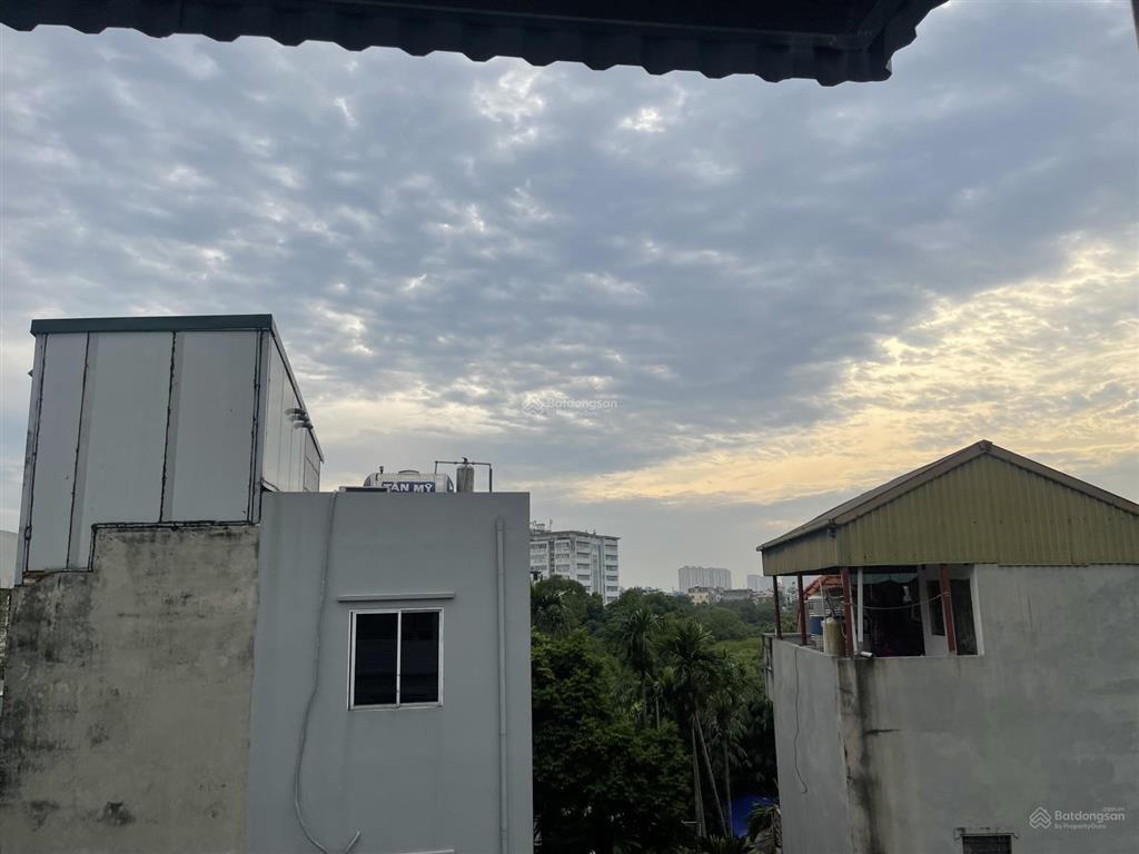 Nhà tựu liệt hoàng liệt hà nội dt 43m2 mt 6,4m giá 6,65 tỷ. nhà 3t 1 tum đủ công năng có chỗ để oto