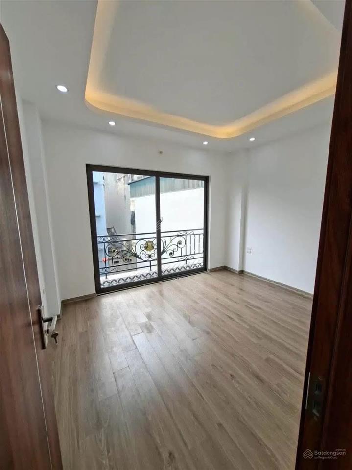 Nhà 5 tầng btl đặc công 70m2 giá 6,6 tỷ ô tô đỗ trước cửa nhà. nội thất cơ bản