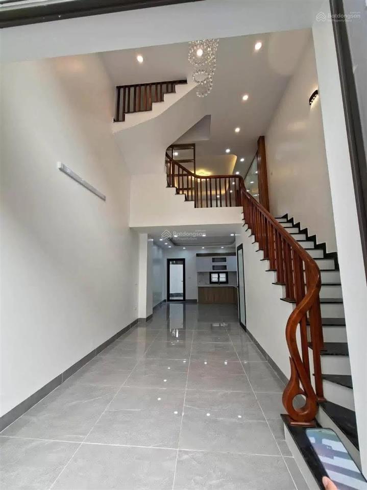 Nhà 5 tầng btl đặc công 70m2 giá 6,6 tỷ ô tô đỗ trước cửa nhà. nội thất cơ bản
