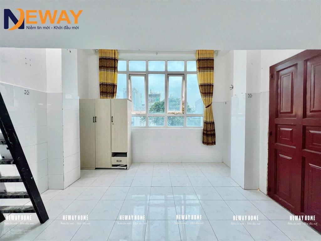 Phòng trọ gác cao giá rẻ  siêu rộng  cửa sổ kính siêu sáng  thoáng ngay aeon mall tân phú 1  3p