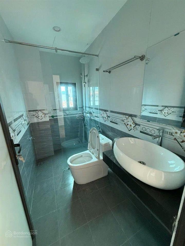 Siêu phẩm di trạch nhà 5 tầng giá 4,x tỷ mua hôm nay lời ngay tương lai