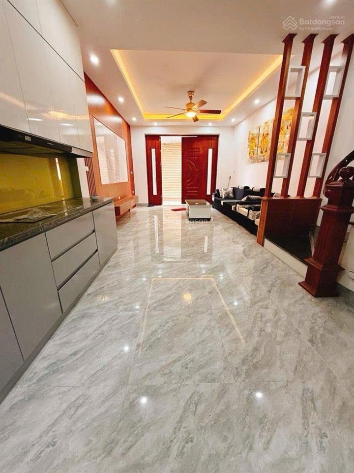 Siêu phẩm di trạch nhà 5 tầng giá 4,x tỷ mua hôm nay lời ngay tương lai