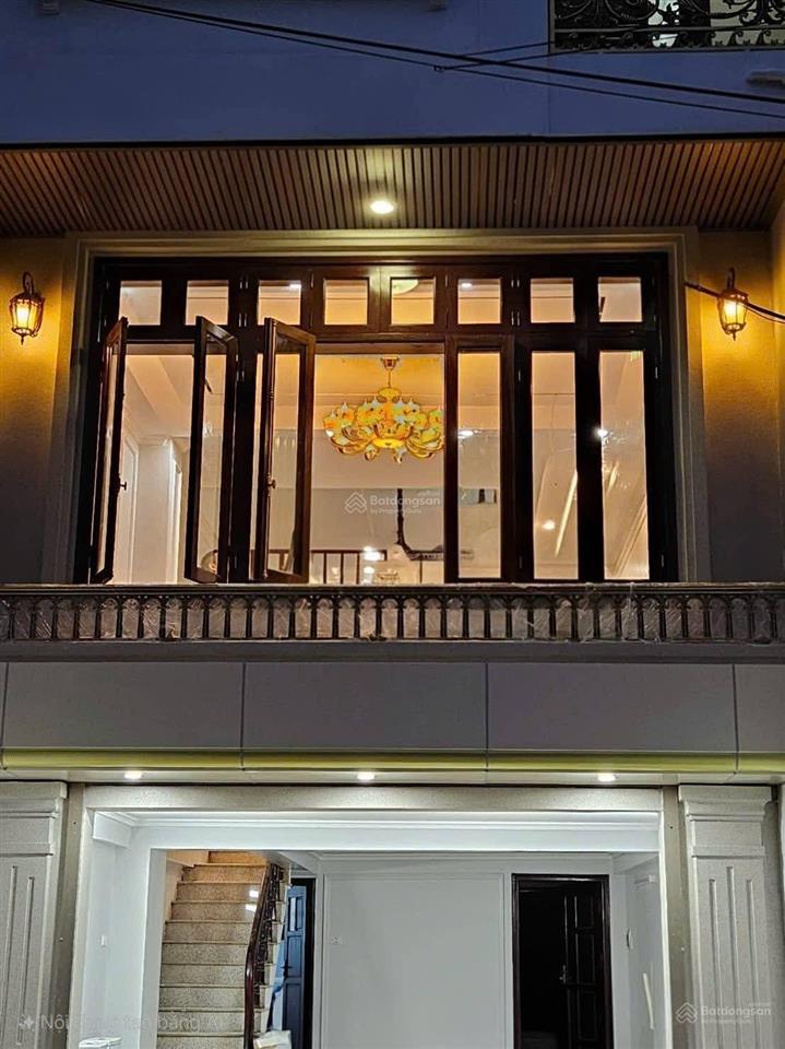 Nhà lai xá phân lô vỉa hè ô tô tránh 68m, dân xây 5 tầng, sát ql32, gần metro