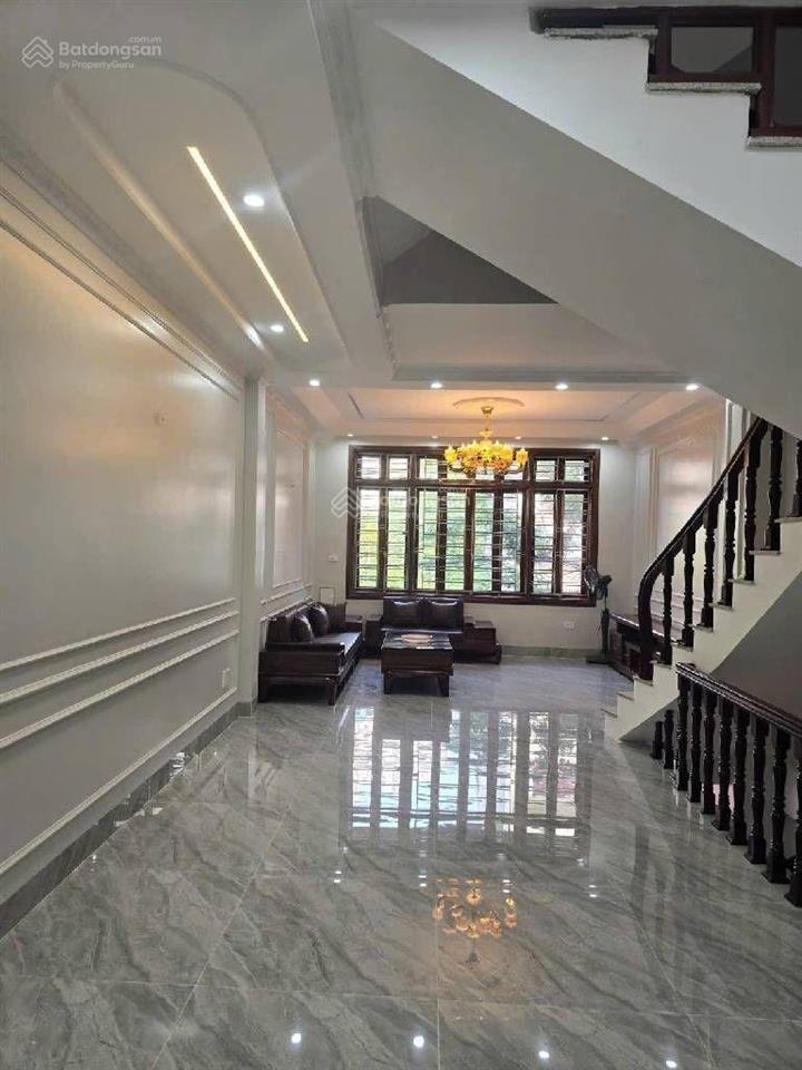 Nhà lai xá phân lô vỉa hè ô tô tránh 68m, dân xây 5 tầng, sát ql32, gần metro