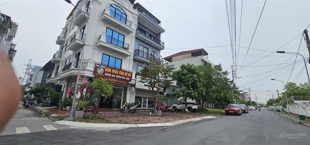Hiếm có khó tìm đất dịch vụ trạm trôi, phân lô vỉa hè. 50m chỉ 7 tỷ