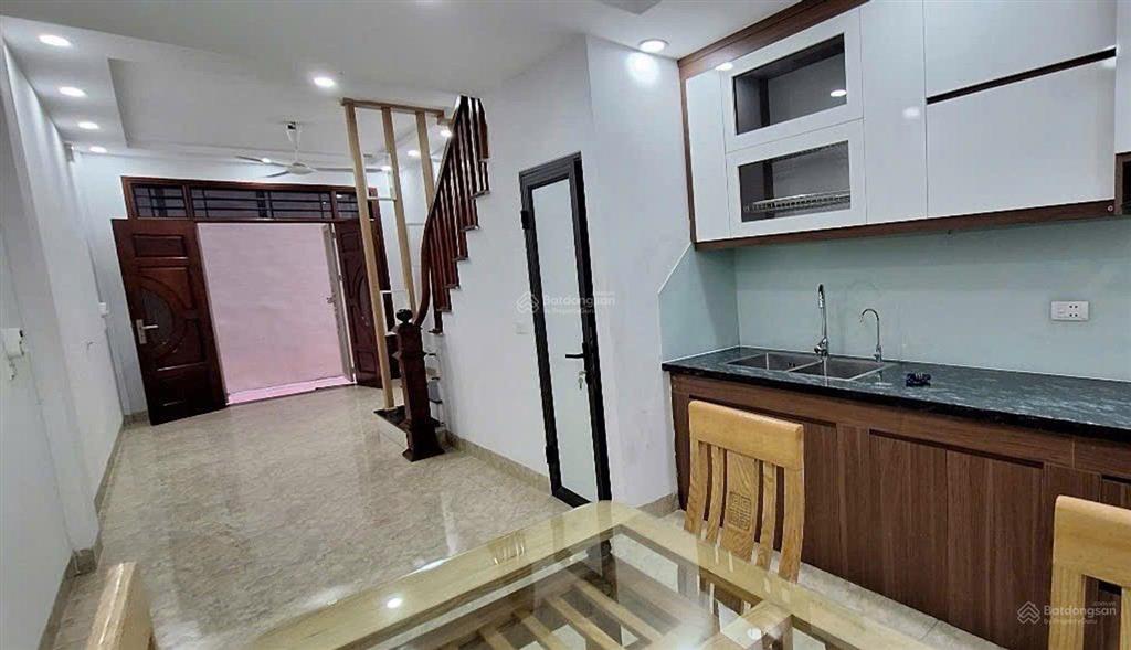 Hiếm! di trạch nhà 4 tầng, mới tinh, full nội thất, 5 tỷ