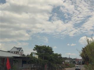 Chính chủ bán 2112m2 sẵn 400m2 thổ cư ngang 20m đậu 4 chiếc ô tô dàn hàng ngang vẫn thênh thang