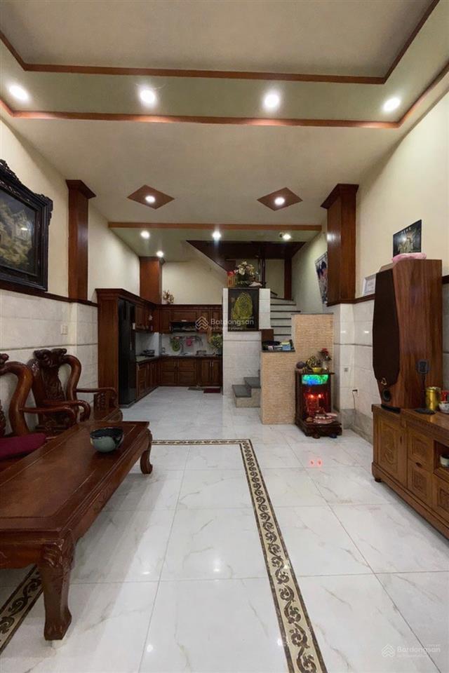 Bán nhà hồng lạc  lạc long quân  nội thất gỗ sổ đẹp không lộ giới nhỉnh 6 tỷ .