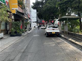 Đường 8m ô tô tránh  quận 10 3 tháng 2 65m2 cạnh công an quận nhỉnh 16tỷ .