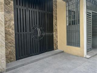 Bán nhà 40m2 hẻm 4m thông thoáng  nhà đẹp ở ngay nhỉnh 5 tỷ .