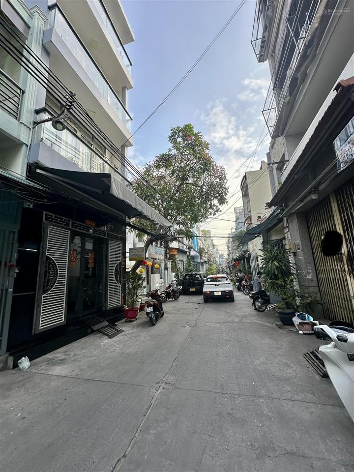 Trung tâm quận 11 khu hiếm bán 186,4m2  ông ích khiêm ngay đầm sen đường 8m ô tô ngủ nhà