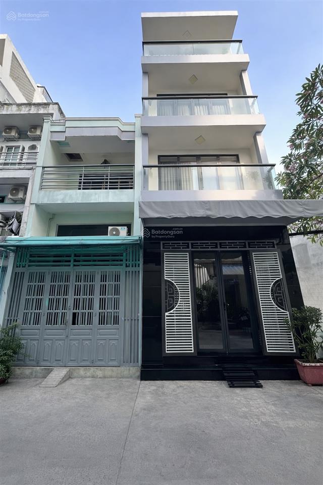 Trung tâm quận 11 khu hiếm bán 186,4m2  ông ích khiêm ngay đầm sen đường 8m ô tô ngủ nhà