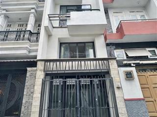 Bán nhà ngay vòng xoay đầm sen đường 8m thông  ô tô ngủ nhà nhỉnh 9 tỷ .