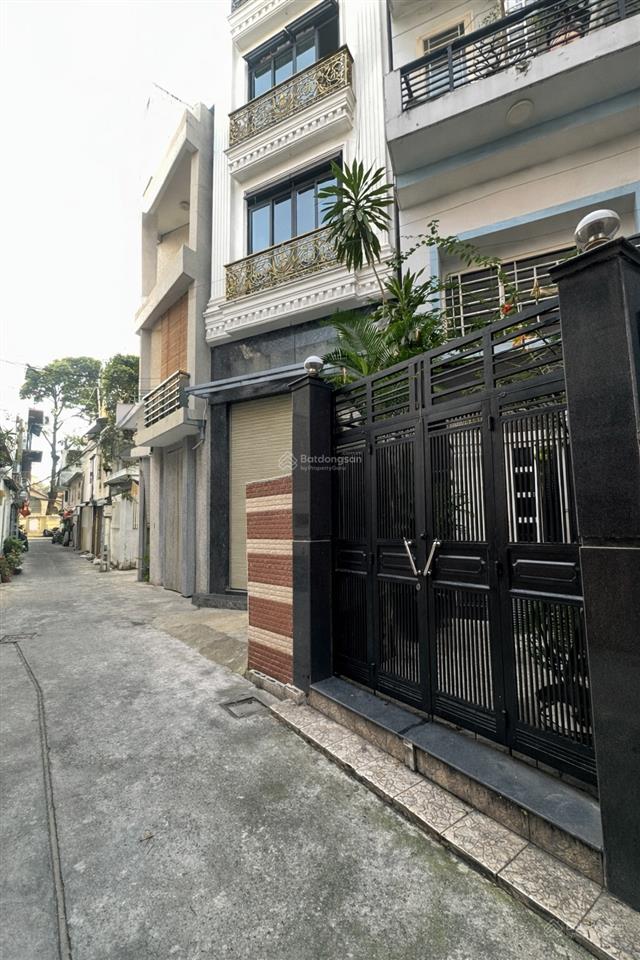 Cao thắng cạnh hà đô nhà đẹp  ngang lớn 4,5m ô tô đổ cửa 5pn master  phòng karaoke riêng .