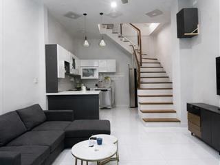 40m2 khu bàu cát vị trí đắc địa  4 tầng bề thế ngang 4,3m nhỉnh 5 đồng .