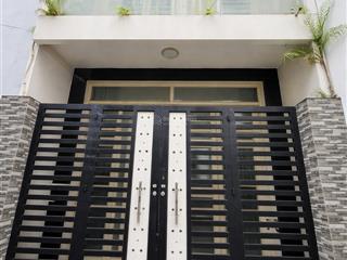 Bán nhà tân bình sát bên âu cơ  45m2 nở hậu to hẻm đẹp ô tô đổ cửa vài bước mặt tiền hơn 5 đồng .