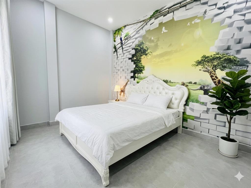 Bán nhà 50m mặt tiền hoàng hoa thám khuvip k300  kinh doanh đa nghành nhà mới đẹp .