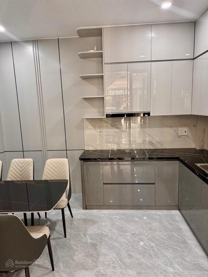 Kiến trúc pháp an ninh 24/7  giáp quận 10 khu compound công viên sát nhà 12 tỷ hơn .