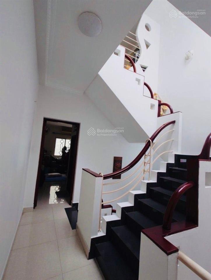 Vài bước quận 10  khu nhà nội bộ 200m2  ô tô đổ sân rộng mênh mông  an ninh bảo vệ 24/7 .