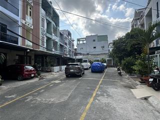 Vài bước quận 10  khu nhà nội bộ 200m2  ô tô đổ sân rộng mênh mông  an ninh bảo vệ 24/7 .