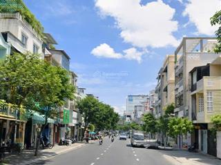 Siêu hiếm trung tâm 3 tháng 2  cách mặt tiền 20m hẻm 6m thông xe hơi  4,4 x 11 nhà đẹp ở ngay.