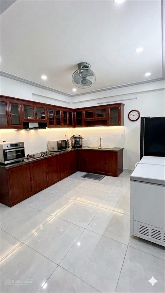 45m2 lê hồng phong đường 8m sạch đẹp  quận 10 chủ nhà thiện chí nhiệt bán 11 đồng hơn .