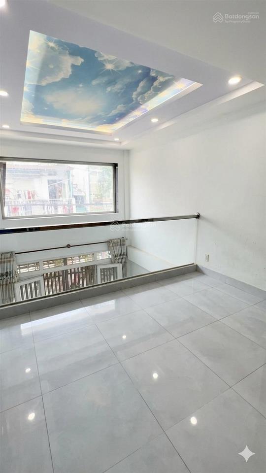 45m2 lê hồng phong đường 8m sạch đẹp  quận 10 chủ nhà thiện chí nhiệt bán 11 đồng hơn .